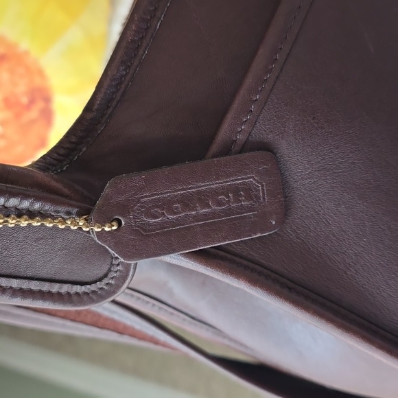 Coach VINTAGE Patrica's Legacy Mahagony Color,  Costa Rica Made in 2001 - Picture 12 of 17
